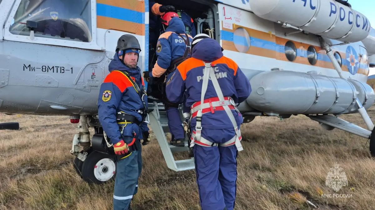 Тренировка спасателей в Магадане: 79 спусков и работа в темноте Тренировка спасателей в Магадане: 79 спусков и работа в темноте