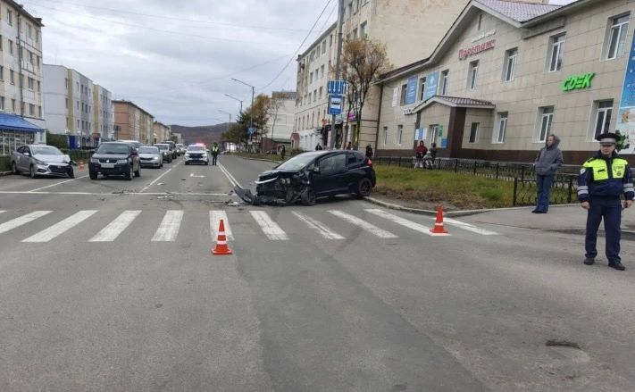 В Магадане госавтоинспекторы устанавливают обстоятельства ДТП, в котором пострадали водители иномарок и 5-летний ребенок В Магадане госавтоинспекторы устанавливают обстоятельства ДТП, в котором пострадали водители иномарок и 5-летний ребенок