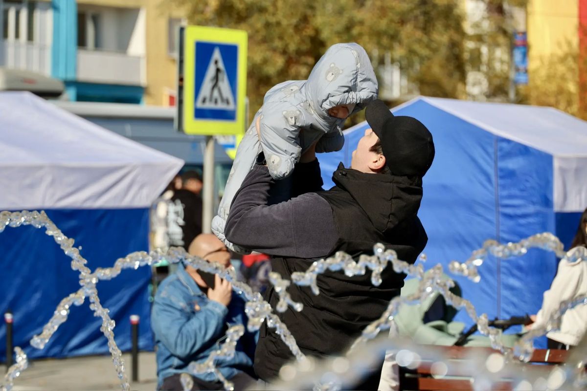 Сегодня вместе с ольчанами отмечаем сразу две большие даты - 310 лет поселку Ола и 100 лет Ольскому району Сегодня вместе с ольчанами отмечаем сразу две большие даты - 310 лет поселку Ола и 100 лет Ольскому району