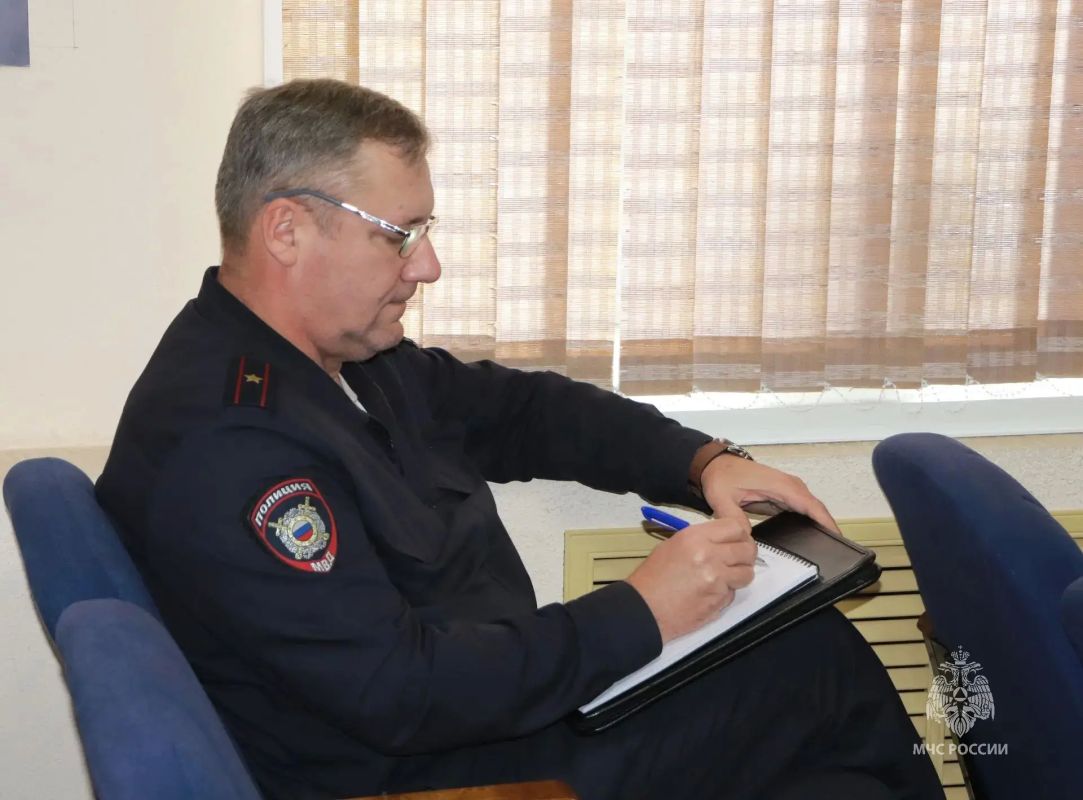 В Магадане обсудили вопросы гражданской обороны в преддверии профессионального праздника В Магадане обсудили вопросы гражданской обороны в преддверии профессионального праздника