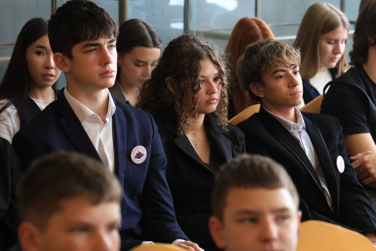 Премьера фильма о ветеране СВО из Магадана прошла в областной библиотеке Премьера фильма о ветеране СВО из Магадана прошла в областной библиотеке