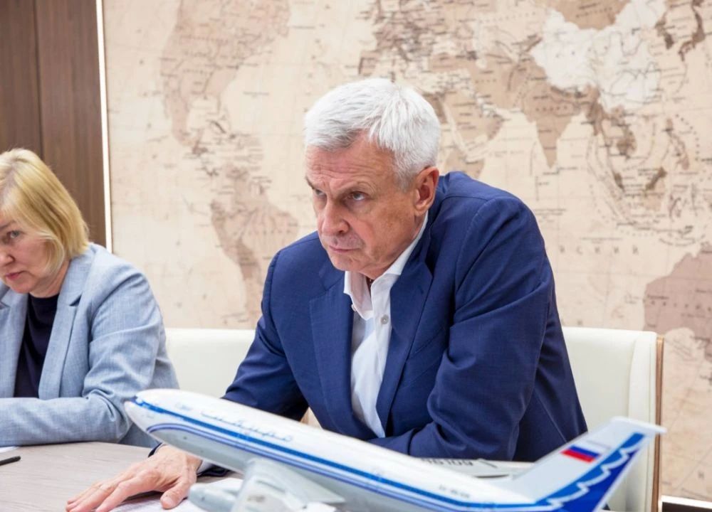 Состояние аэропортов Сеймчана и Эвенска обсудили в Росавиации