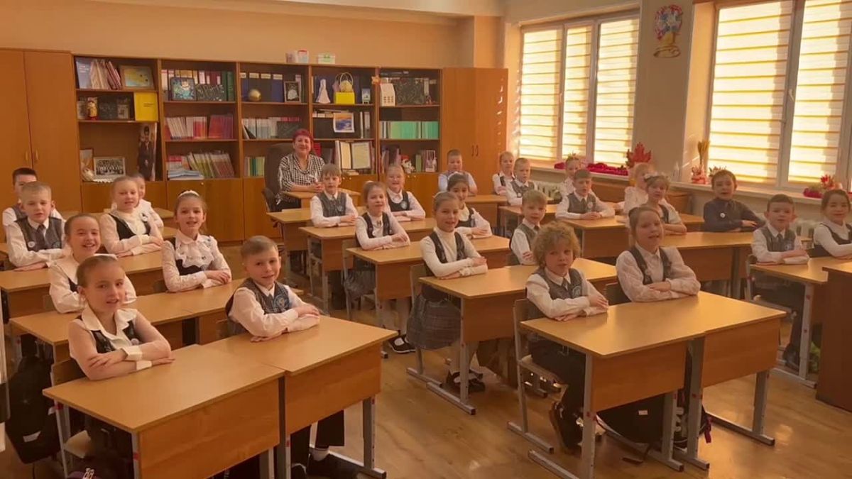 Уважаемые педагоги Колымы, с Днём учителя!