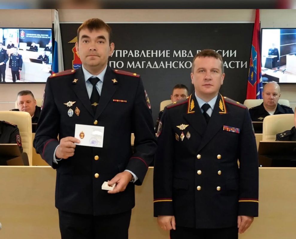 В Управлении МВД России по Магаданской области поздравили оперативников уголовного розыска с профессиональным праздником В Управлении МВД России по Магаданской области поздравили оперативников уголовного розыска с профессиональным праздником