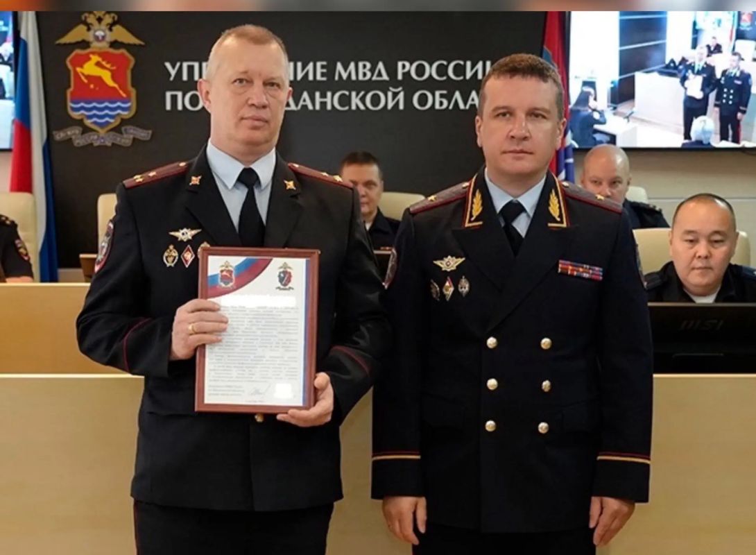 В Управлении МВД России по Магаданской области поздравили оперативников уголовного розыска с профессиональным праздником В Управлении МВД России по Магаданской области поздравили оперативников уголовного розыска с профессиональным праздником