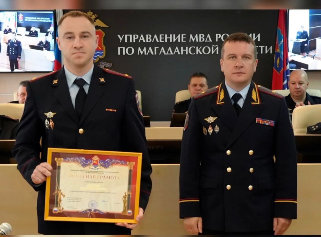 В Управлении МВД России по Магаданской области поздравили оперативников уголовного розыска с профессиональным праздником В Управлении МВД России по Магаданской области поздравили оперативников уголовного розыска с профессиональным праздником