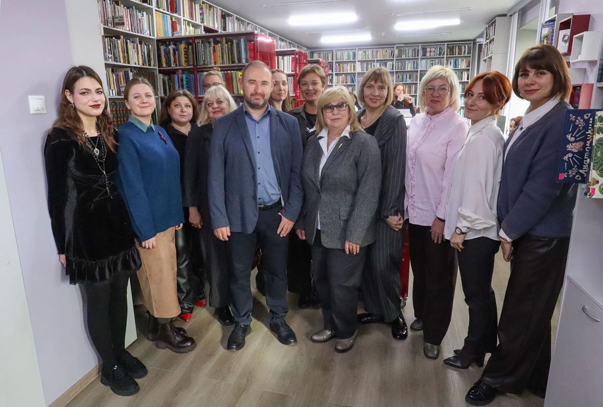 Юношеская библиотека модернизировала отдел «Отраслевая литература» благодаря нацпроекту «Семья» и победе во Всероссийском конкурсе на выявление лучших практик работы учреждений культуры Юношеская библиотека модернизировала отдел «Отраслевая литература» благодаря нацпроекту «Семья» и победе во Всероссийском конкурсе на выявление лучших практик работы учреждений культуры