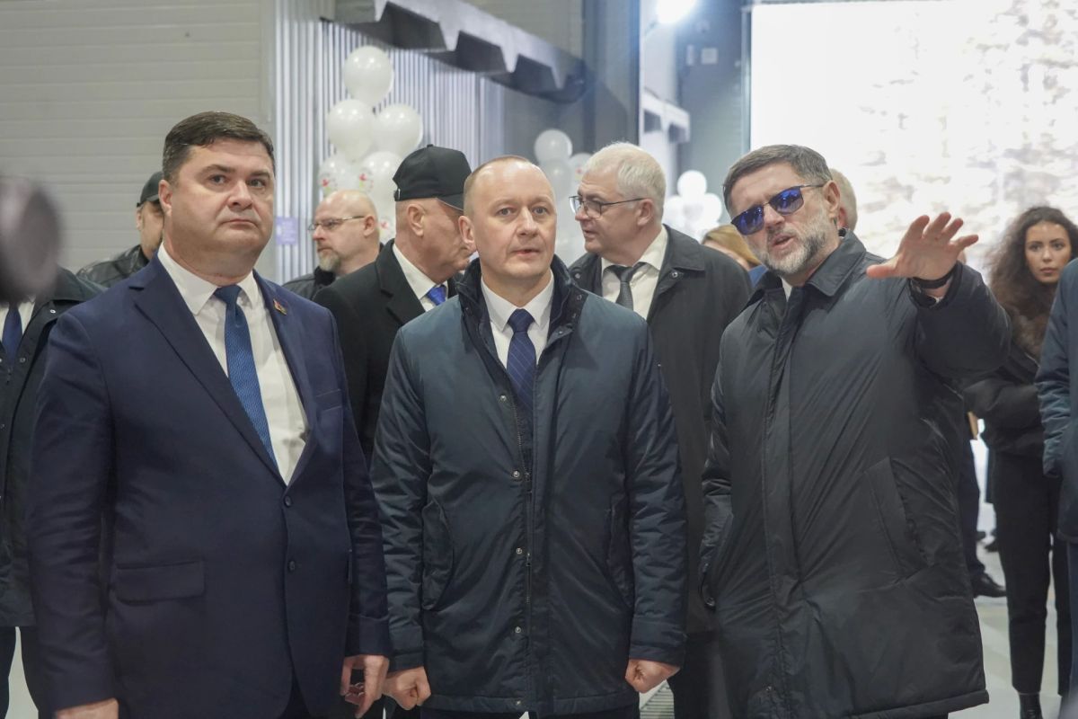 Первый мультибрендовый центр «Белорусские машины» открыли на Колыме Первый мультибрендовый центр «Белорусские машины» открыли на Колыме