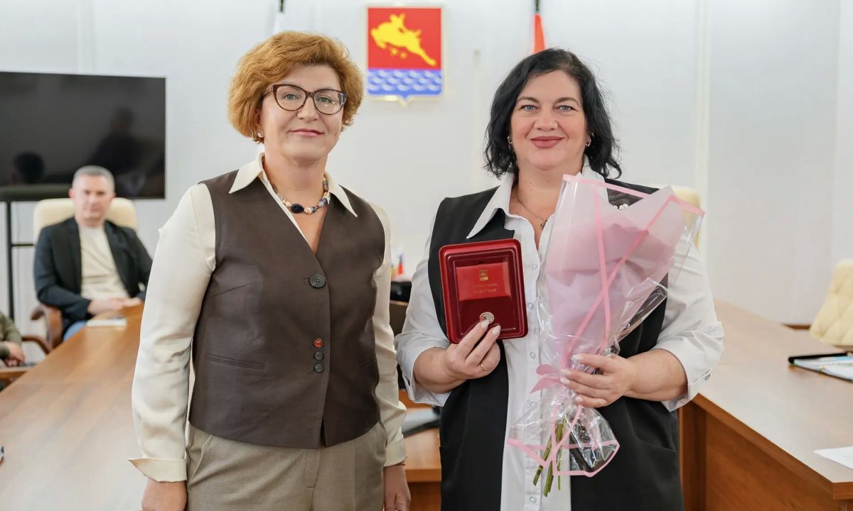 Лариса Поликанова: Сегодня мы говорим спасибо тем, кто кормит наш город, — работникам сельского хозяйства и перерабатывающей промышленности! Лариса Поликанова: Сегодня мы говорим спасибо тем, кто кормит наш город, — работникам сельского хозяйства и перерабатывающей промышленности!