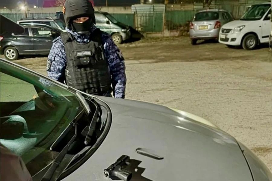 Росгвардейцы пресекли инцидент с применением оружия в Магадане