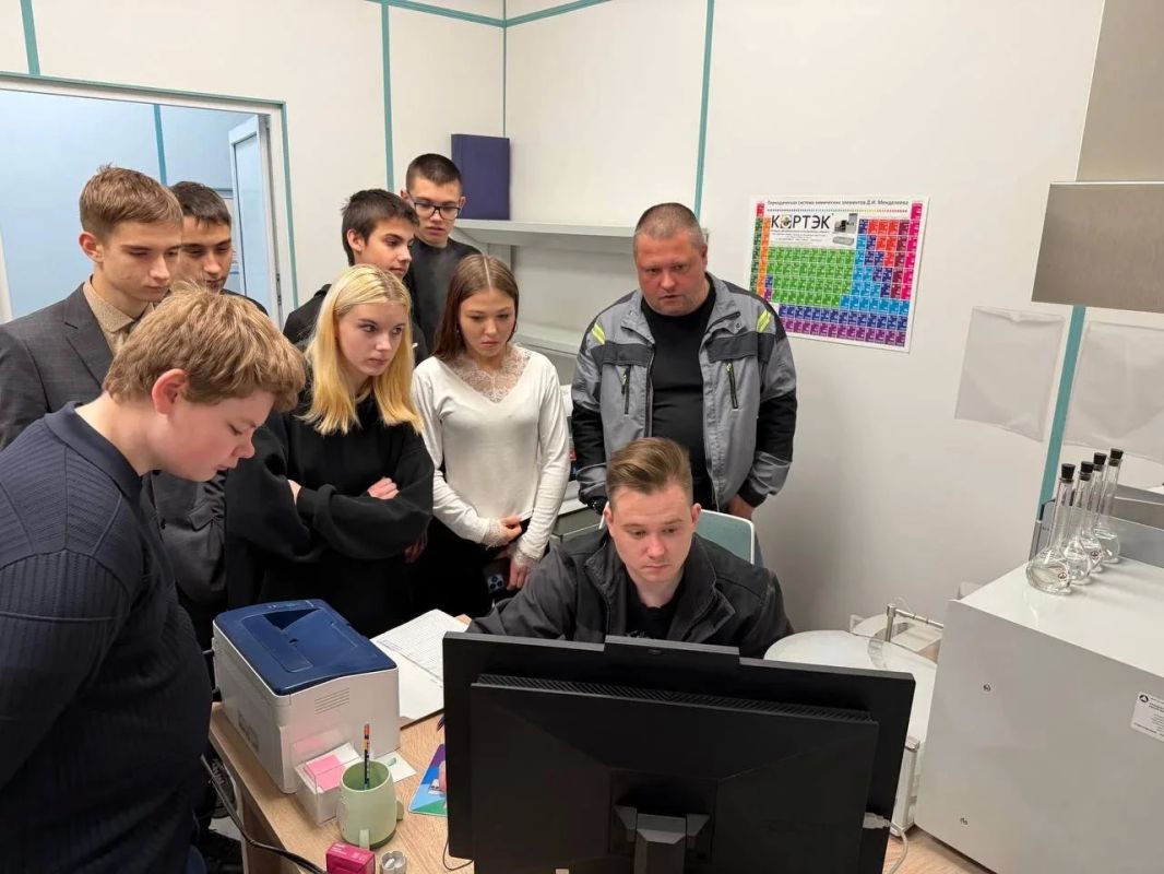 Магаданские школьники посетили лабораторный комплекс «Сила Недр» Магаданские школьники посетили лабораторный комплекс «Сила Недр»