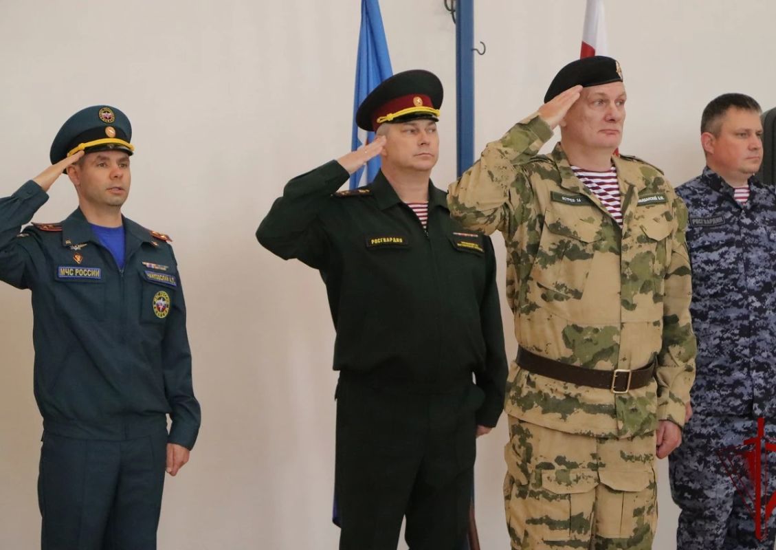 Лицеисты торжественно дали кадетские клятвы в Магадане Лицеисты торжественно дали кадетские клятвы в Магадане