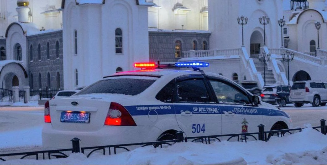 В Магадане госавтоинспекторы изъяли минивен у нетрезвого водителя